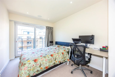 Aerodrome Road, Beaufort Park, Colindale - NW9 view 6