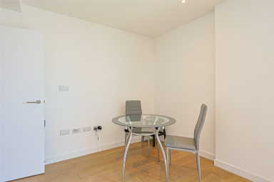 Capitol Way, Colindale - NW9 view 19