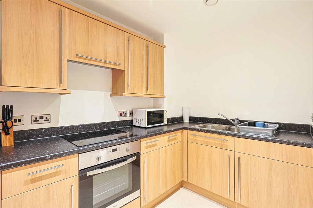 1 bedroom apartments/flats for sale in Tanner Close, Colindale - NW9 view 3