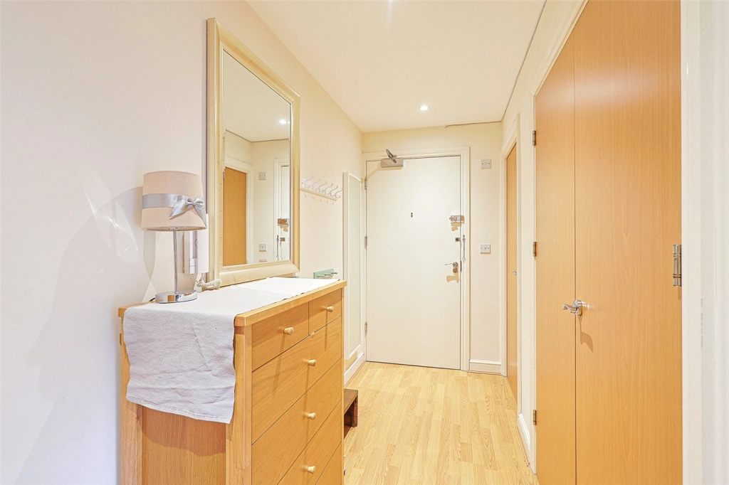 1 bedroom apartments/flats for sale in Tanner Close, Colindale - NW9 view 8