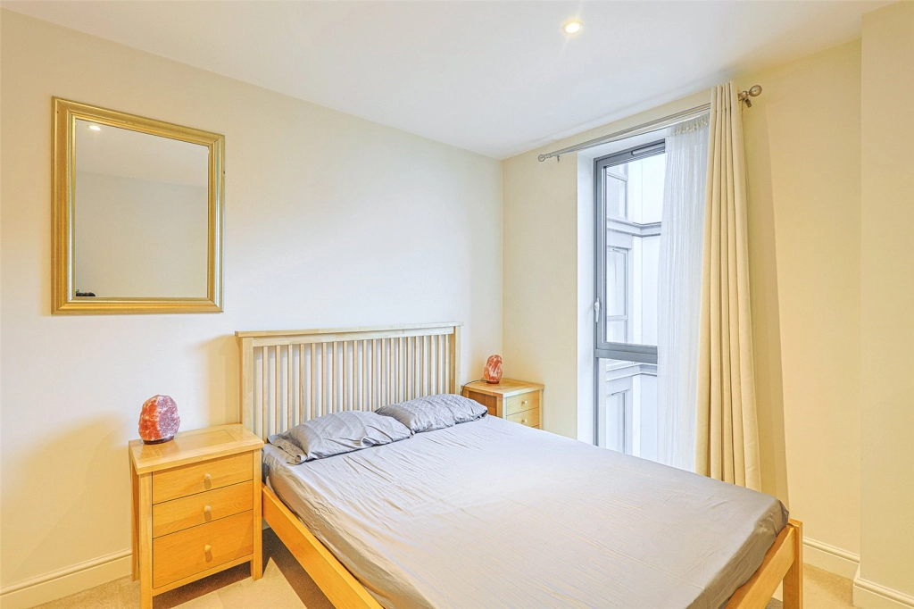 1 bedroom apartments/flats for sale in Tanner Close, Colindale - NW9 view 7