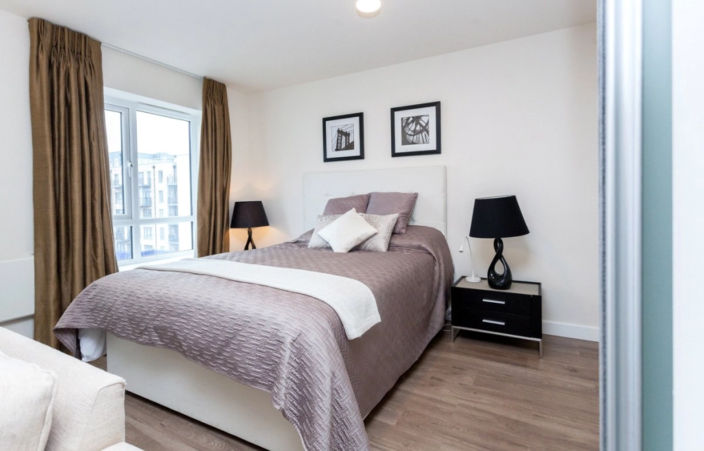 1 bedroom apartments/flats for sale in East Drive, Beaufort Park, Colindale - NW9 view 2