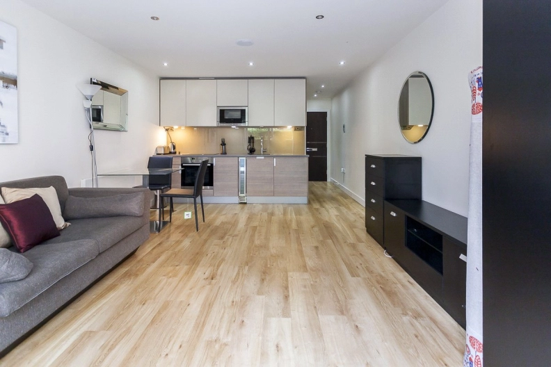 Studio apartments/flats to sale in Boulevard Drive, Beaufort Park, Colindale-image 3