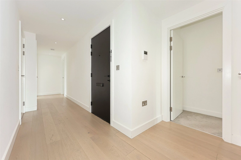 3 bedrooms apartments/flats for sale in Beaufort Square, Beaufort Park, Colindale - NW9 view 18
