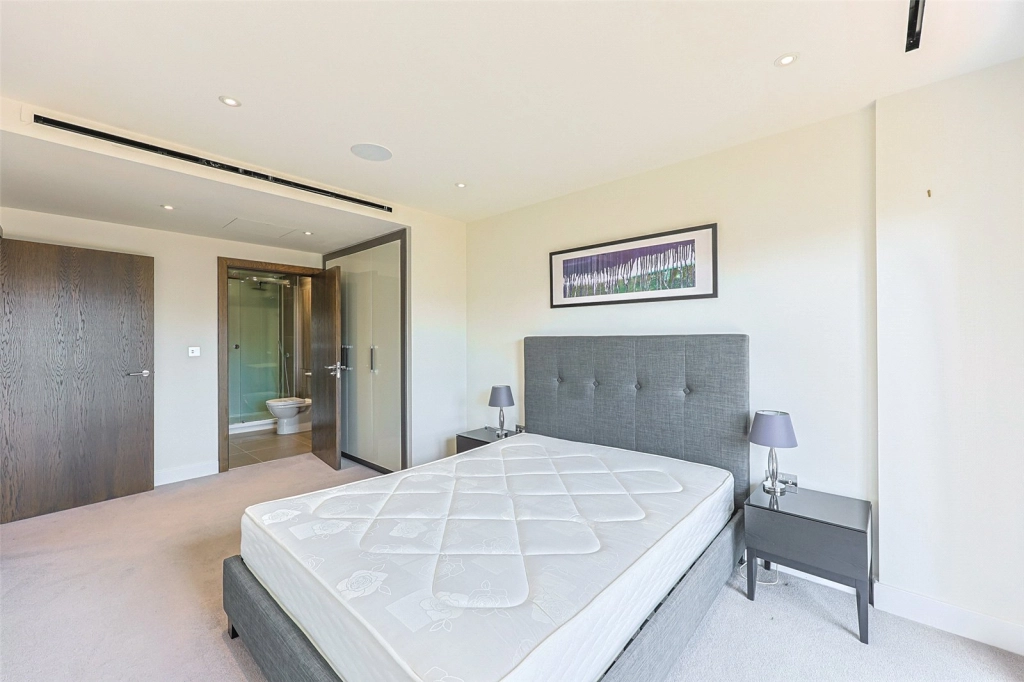 2 bedrooms apartments/flats for sale in Beaufort Square, Beaufort Park, Colindale - NW9 view 6