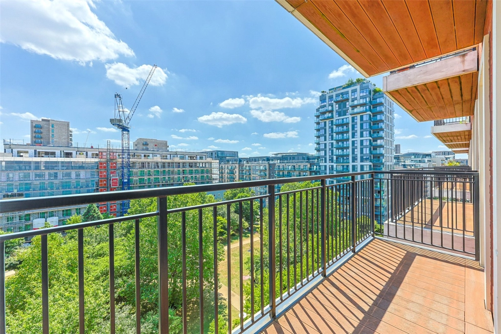 2 bedrooms apartments/flats for sale in Beaufort Square, Beaufort Park, Colindale - NW9 view 4