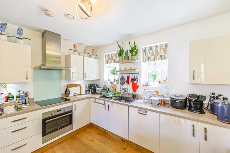 4 bedrooms houses to sale in Rowen Avenue, Colindale-image 8