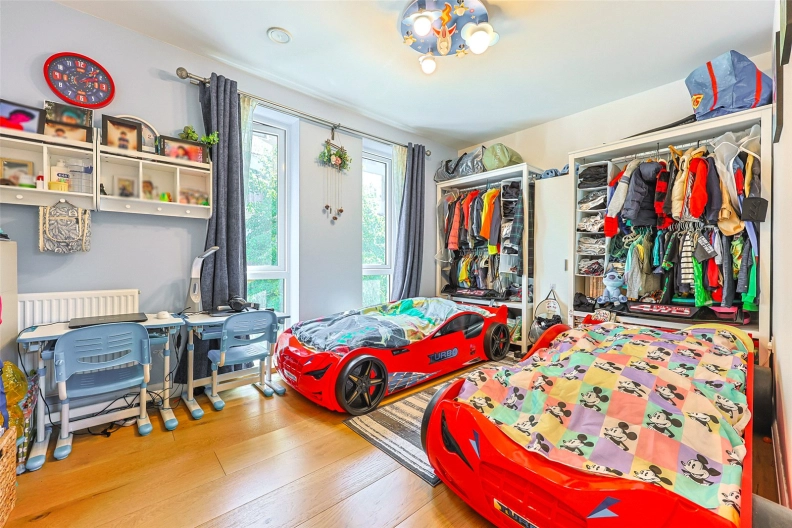 4 bedrooms houses to sale in Rowen Avenue, Colindale-image 7