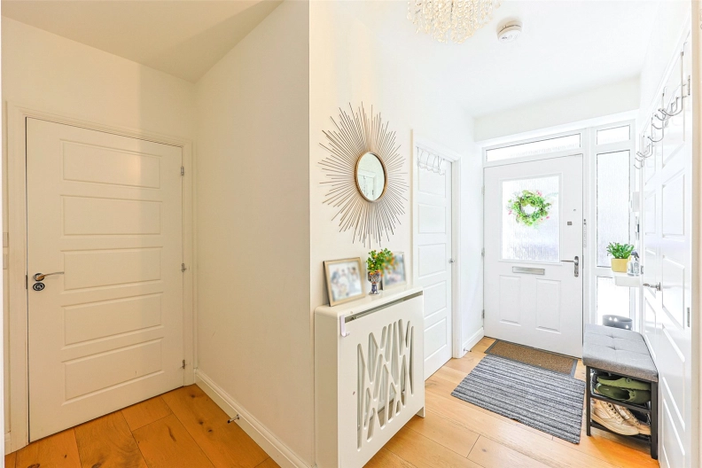 4 bedrooms houses to sale in Rowen Avenue, Colindale-image 12