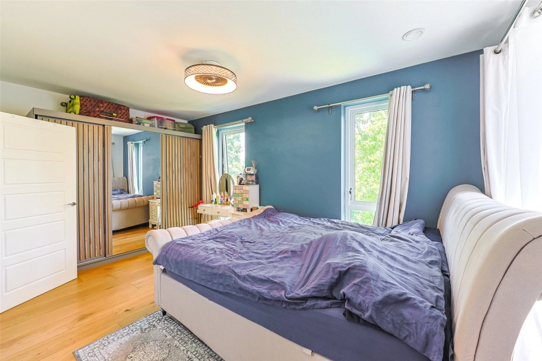 4 bedrooms houses to sale in Rowen Avenue, Colindale-image 5