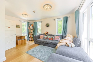 Rowen Avenue, Colindale NW9 image 3