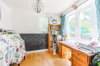 Rowen Avenue, Colindale NW9 image 8