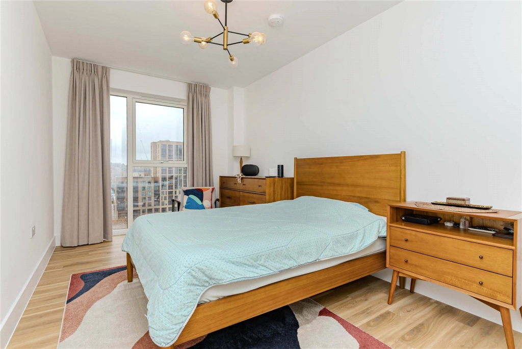 3 bedrooms apartments/flats for sale in Lismore Boulevard, Colindale Gardens, Colindale - NW9 view 8