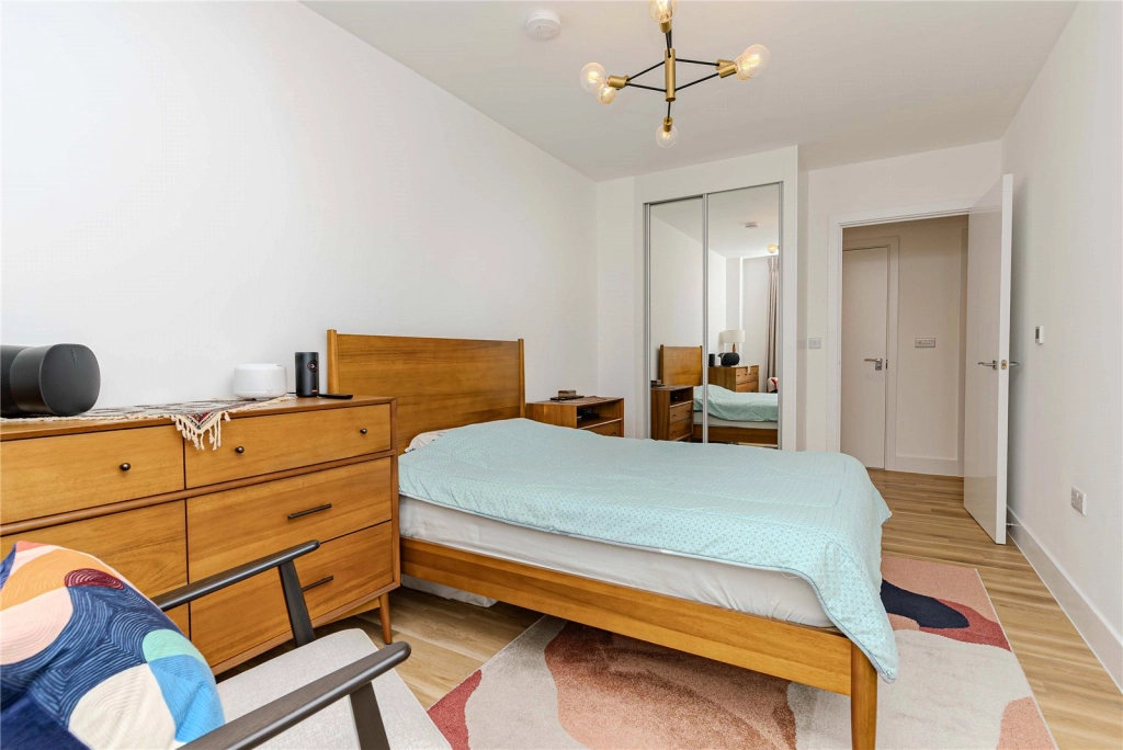 3 bedrooms apartments/flats for sale in Lismore Boulevard, Colindale Gardens, Colindale - NW9 view 12