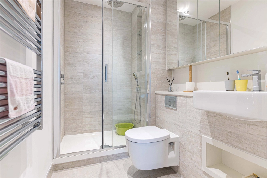 3 bedrooms apartments/flats for sale in Lismore Boulevard, Colindale Gardens, Colindale - NW9 view 7