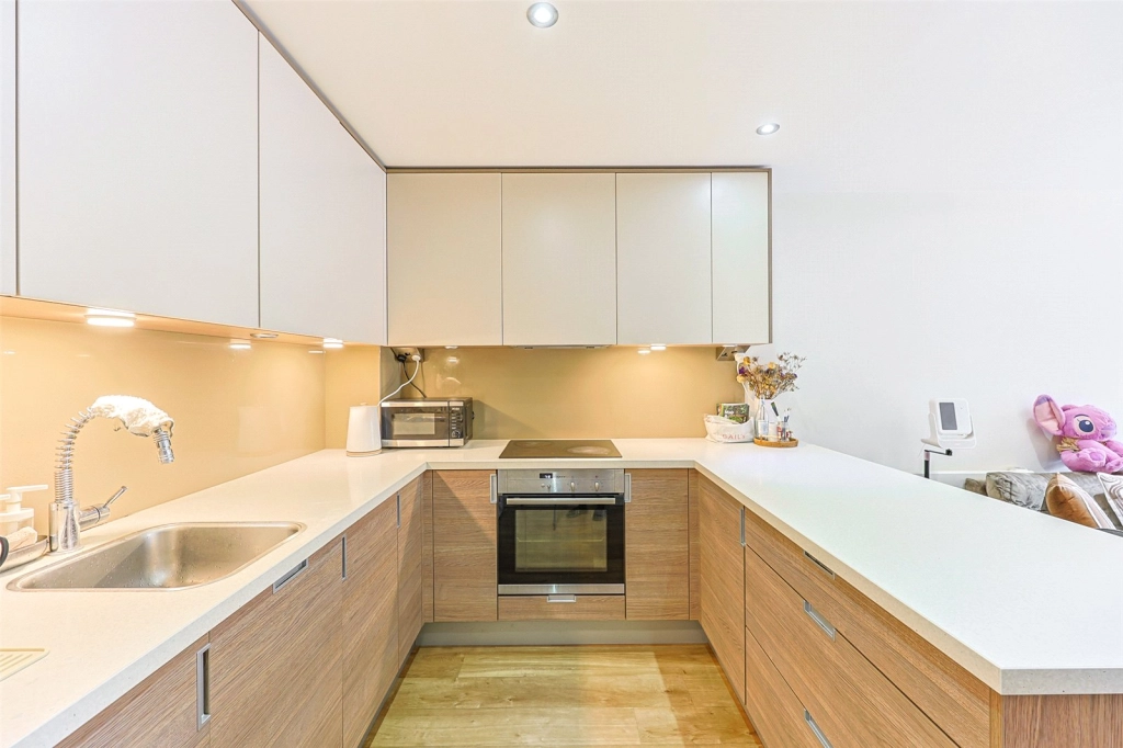 1 bedroom apartments/flats for sale in Aerodrome Road, Beaufort Park, Colindale - NW9 view 2