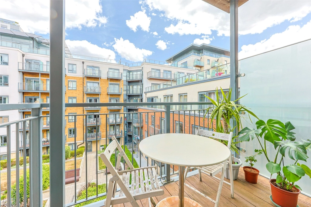 1 bedroom apartments/flats for sale in Aerodrome Road, Beaufort Park, Colindale - NW9 view 9