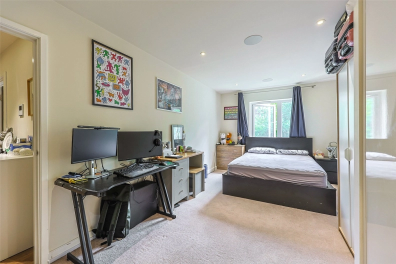 2 bedrooms apartments/flats to sale in Beaufort Square, Beaufort Park, Colindale-image 15