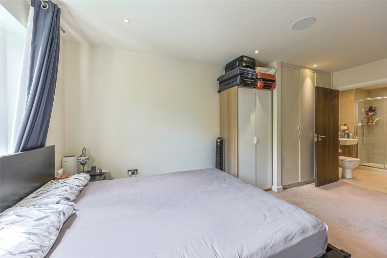 2 bedrooms apartments/flats to sale in Beaufort Square, Beaufort Park, Colindale-image 14