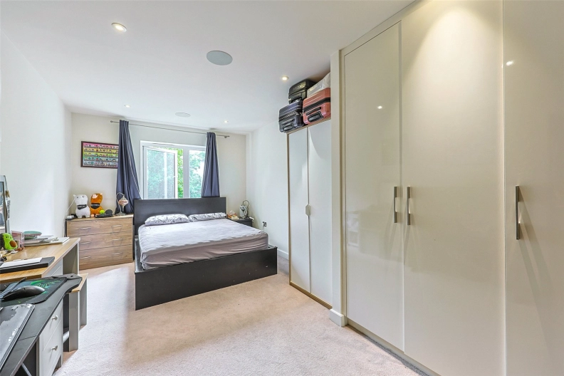 2 bedrooms apartments/flats to sale in Beaufort Square, Beaufort Park, Colindale-image 5