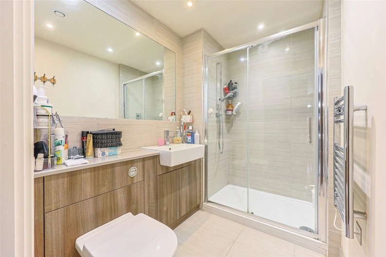 2 bedrooms apartments/flats to sale in Beaufort Square, Beaufort Park, Colindale-image 16
