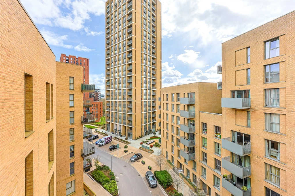 1 bedroom apartments/flats for sale in Moorhen Drive, Colindale - NW9 view 10