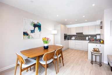 Moorhen Drive, Colindale - NW9 view 4