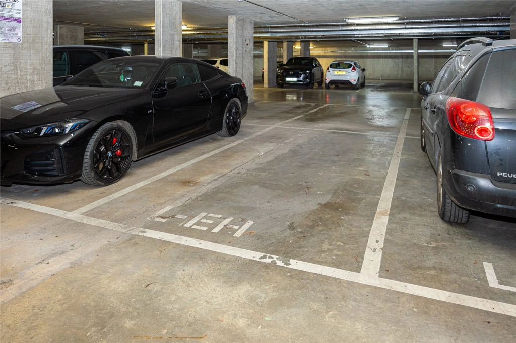 1 bedroom apartments/flats for sale in Moorhen Drive, Colindale - NW9 view 12