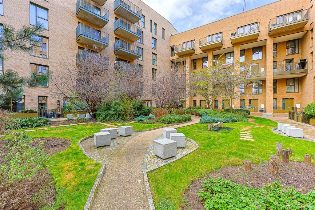 1 bedroom apartments/flats for sale in Moorhen Drive, Colindale - NW9 view 13