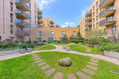 Moorhen Drive, Colindale - NW9 view 16