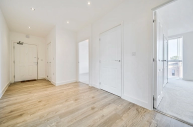 Henry Darlot Drive, Mill Hill NW7 image 14