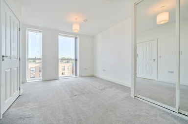 Henry Darlot Drive, Mill Hill NW7 image 8