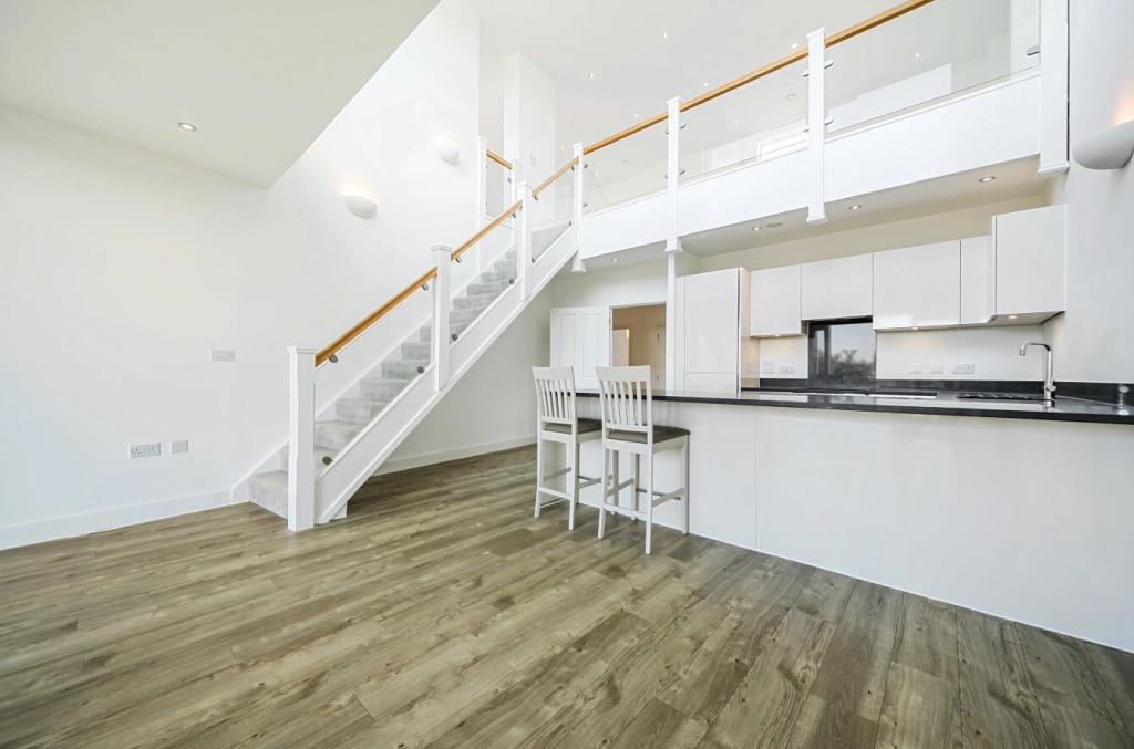 2 bedrooms apartments/flats for sale in Henry Darlot Drive, Mill Hill - NW7 view 4