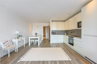 Lismore Boulevard, Colindale Gardens NW9 image 4