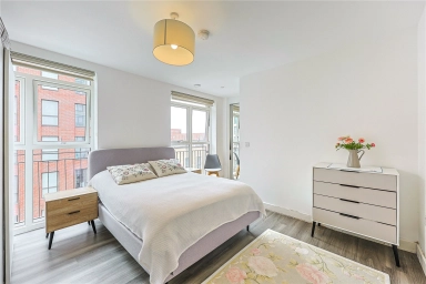 Lismore Boulevard, Colindale Gardens NW9 image 6