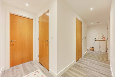 Lismore Boulevard, Colindale Gardens NW9 image 13