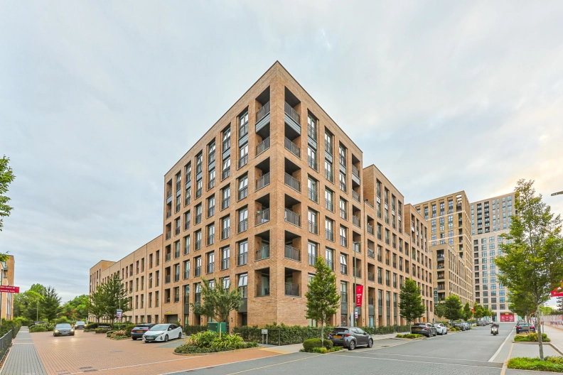 3 bedrooms apartments/flats to sale in Lismore Boulevard, Colindale Gardens, Colindale-image 1