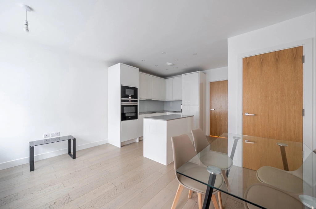 3 bedrooms houses for sale in Bernera Walk, Colindale Garden, Colindale - NW9 view 2