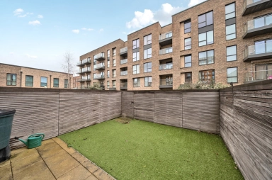 Bernera Walk, Colindale Garden, Colindale - NW9 view 6