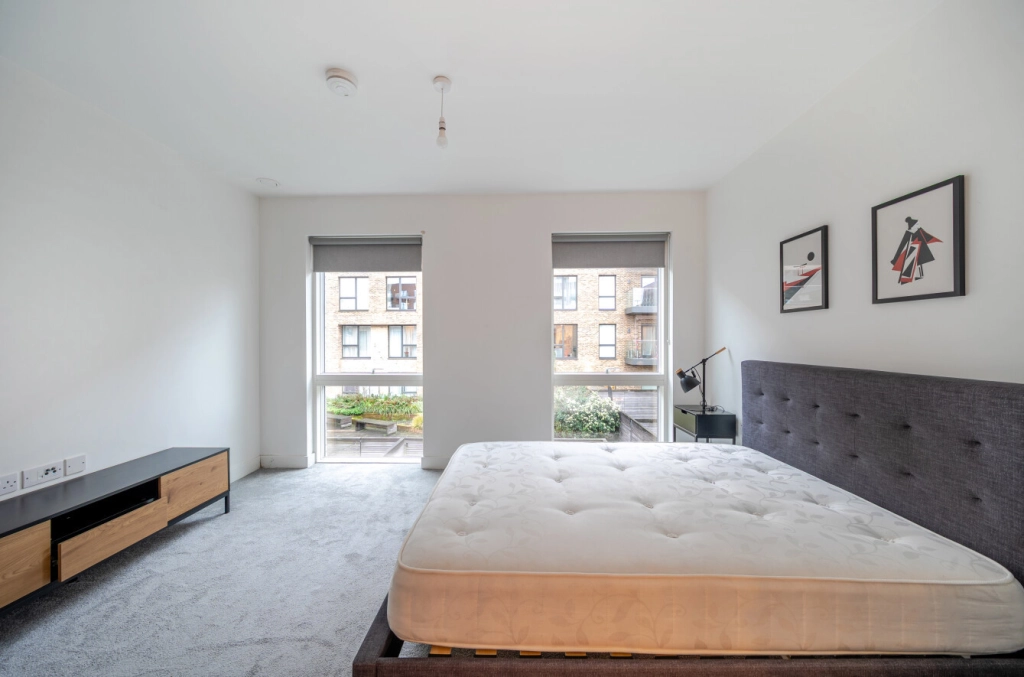 3 bedrooms houses for sale in Bernera Walk, Colindale Garden, Colindale - NW9 view 11