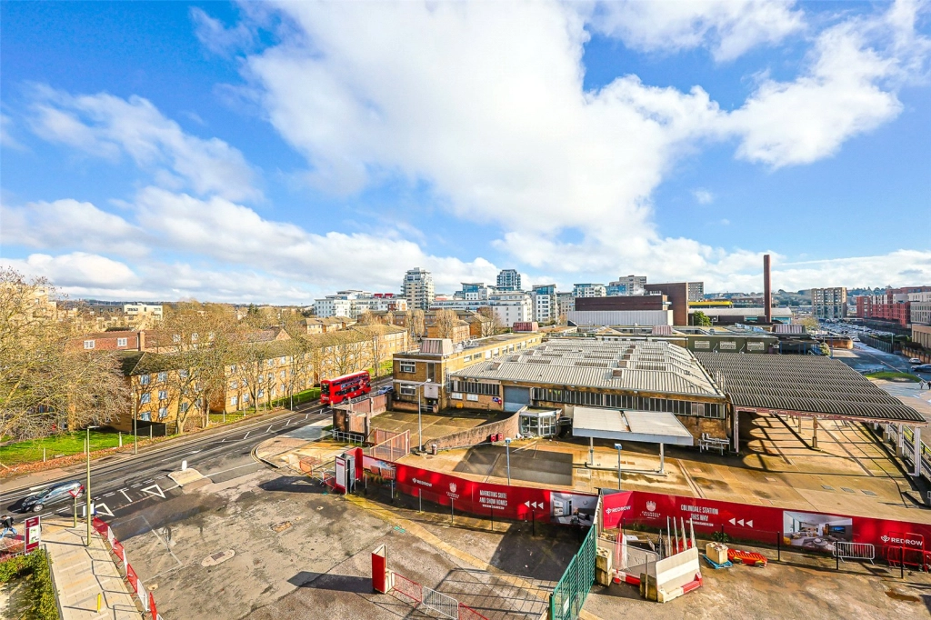 3 bedrooms apartments/flats for sale in Lismore Boulevard, Colindale Gardens, Colindale - NW9 view 18