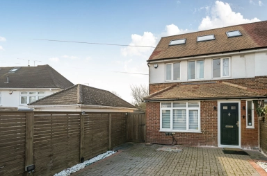 Salcombe Gardens, Mill Hill - NW7 view 22