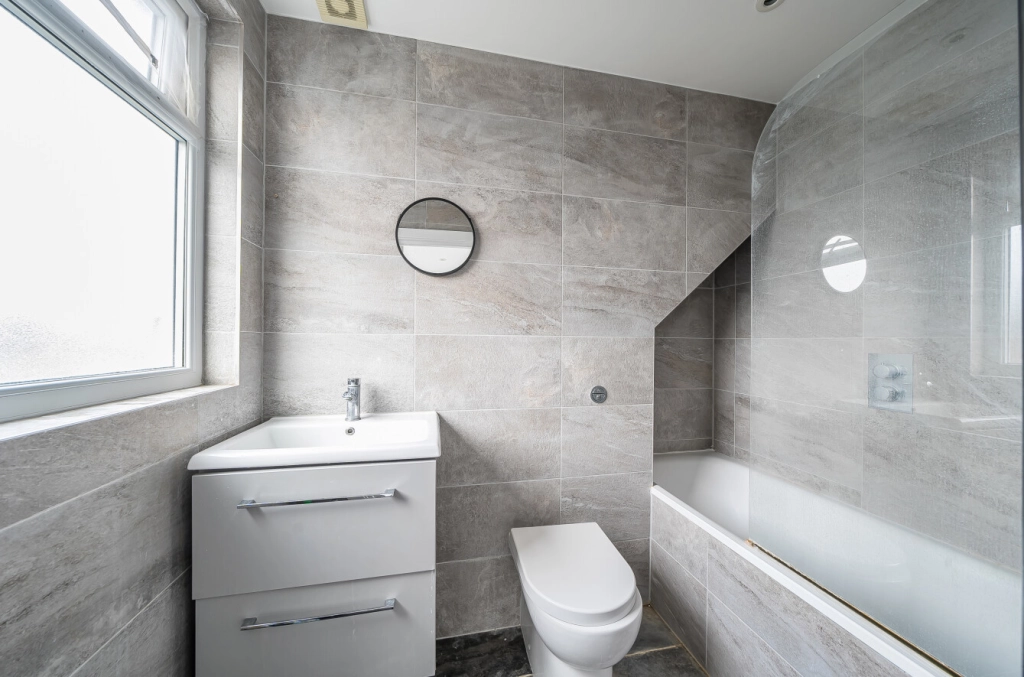 4 bedrooms houses for sale in Salcombe Gardens, Mill Hill - NW7 view 17