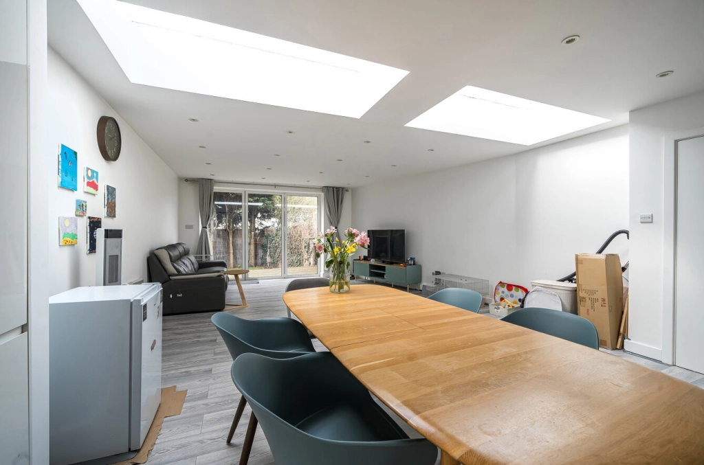 4 bedrooms houses for sale in Salcombe Gardens, Mill Hill - NW7 view 12