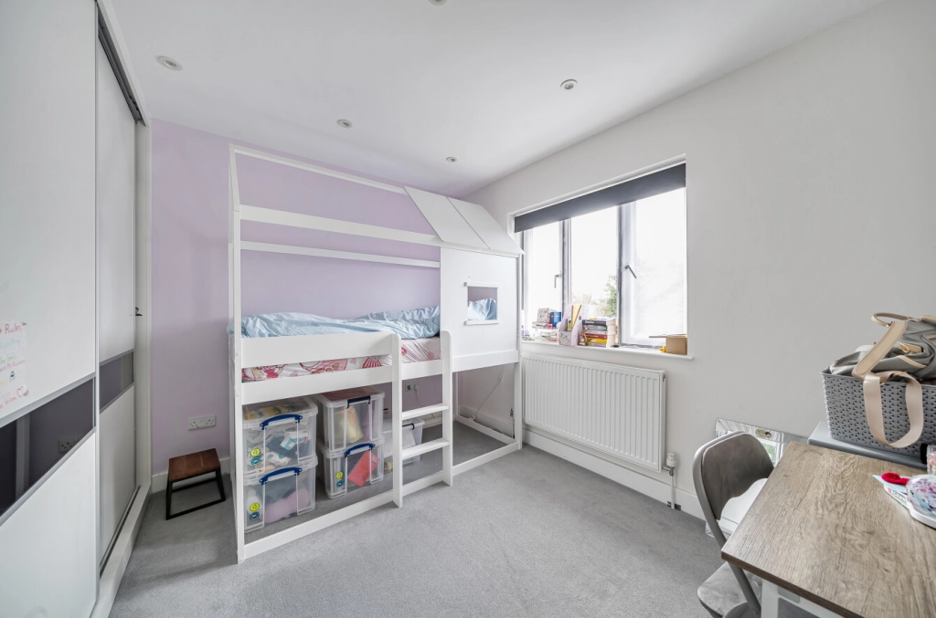 4 bedrooms houses for sale in Salcombe Gardens, Mill Hill - NW7 view 7