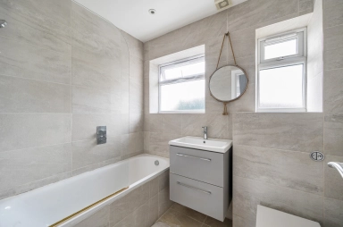 Salcombe Gardens, Mill Hill - NW7 view 9