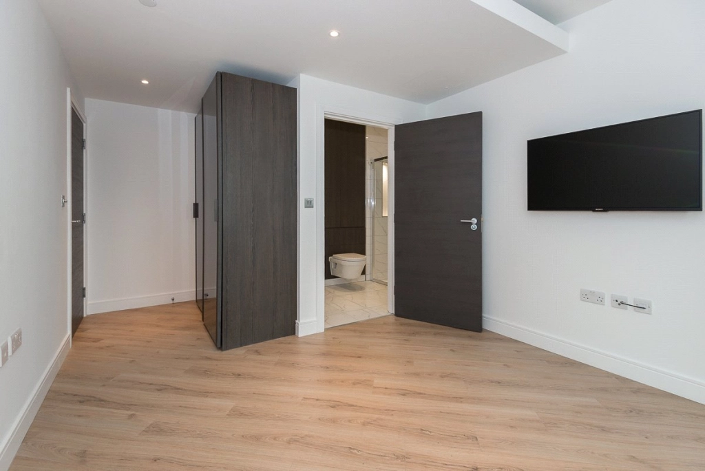 2 bedrooms apartments/flats for sale in Beadon Road, Hammersmith - W6 view 11