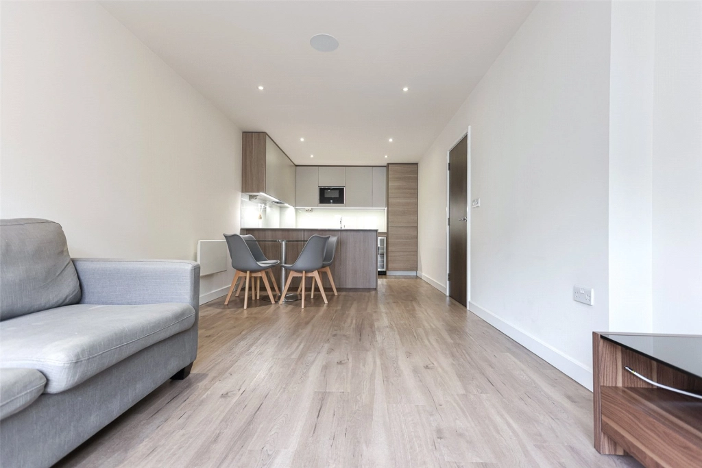 1 bedroom apartments/flats for sale in Boulevard Drive, Beaufort Park, Colindale - NW9 view 3