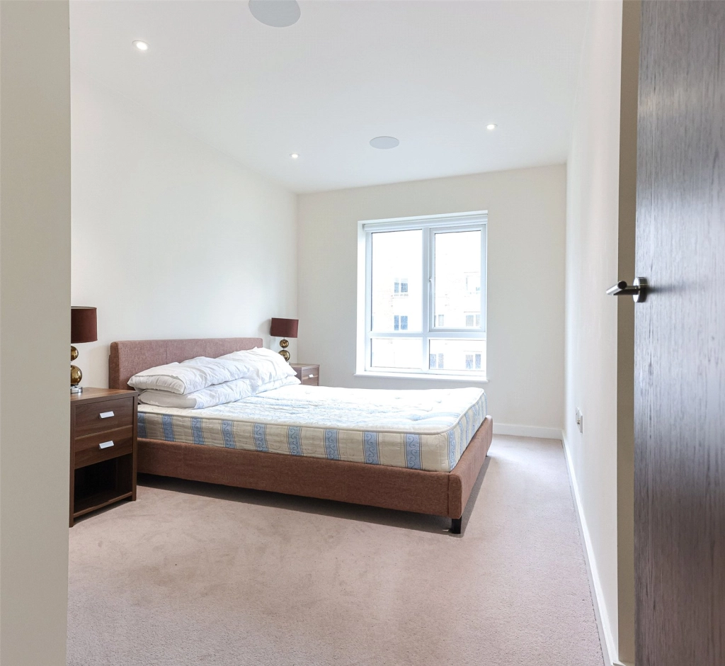 1 bedroom apartments/flats for sale in Boulevard Drive, Beaufort Park, Colindale - NW9 view 7