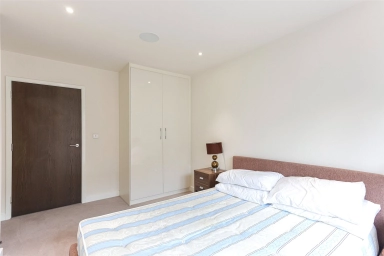 Boulevard Drive, Beaufort Park, Colindale - NW9 view 5